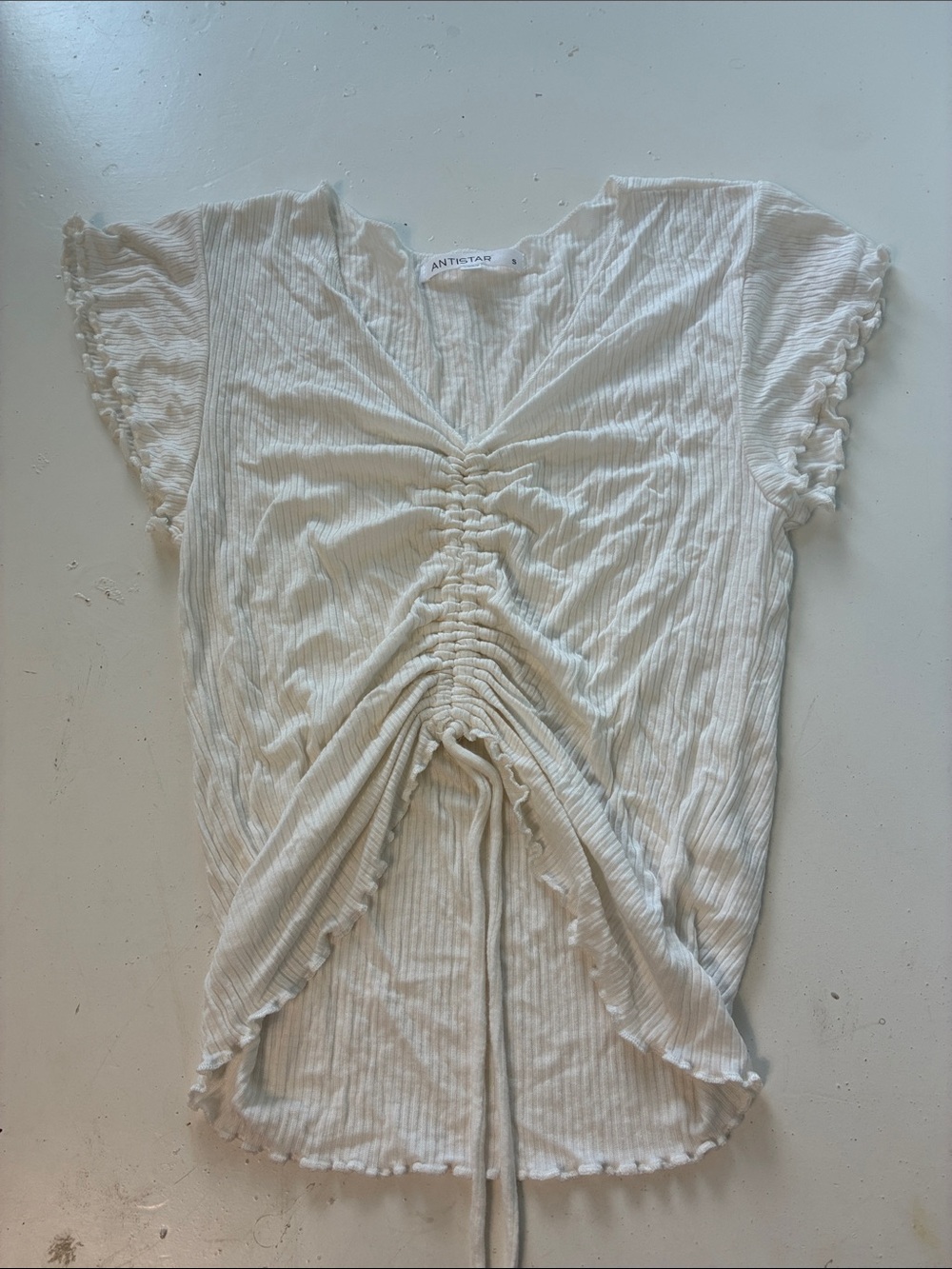 AntiStar Small White Short Sleeve V Neck Cinch Cropped Top